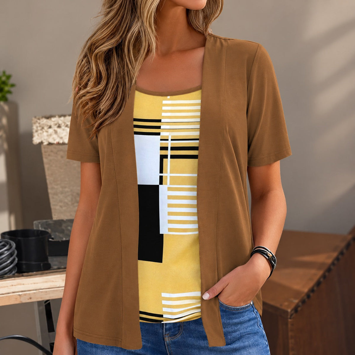 Bluse 2 in 1 mit offenem Überwurf-Effekt und geometrischem Muster
