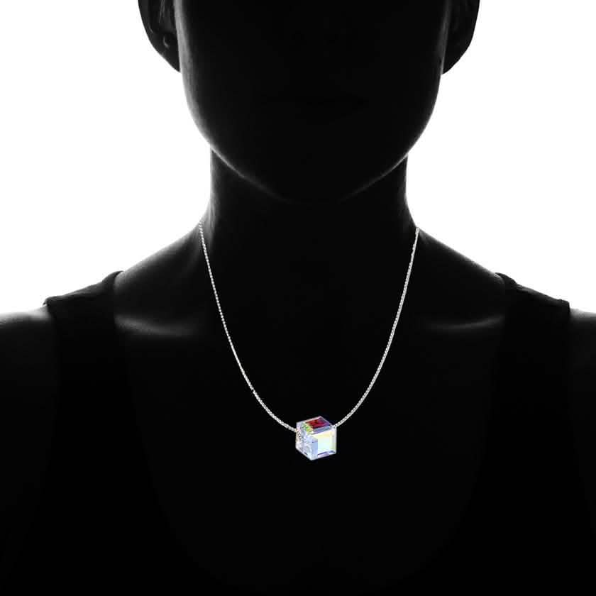 Aurora Borealis Kristallwürfel-Halskette mit Swarovski Kristall