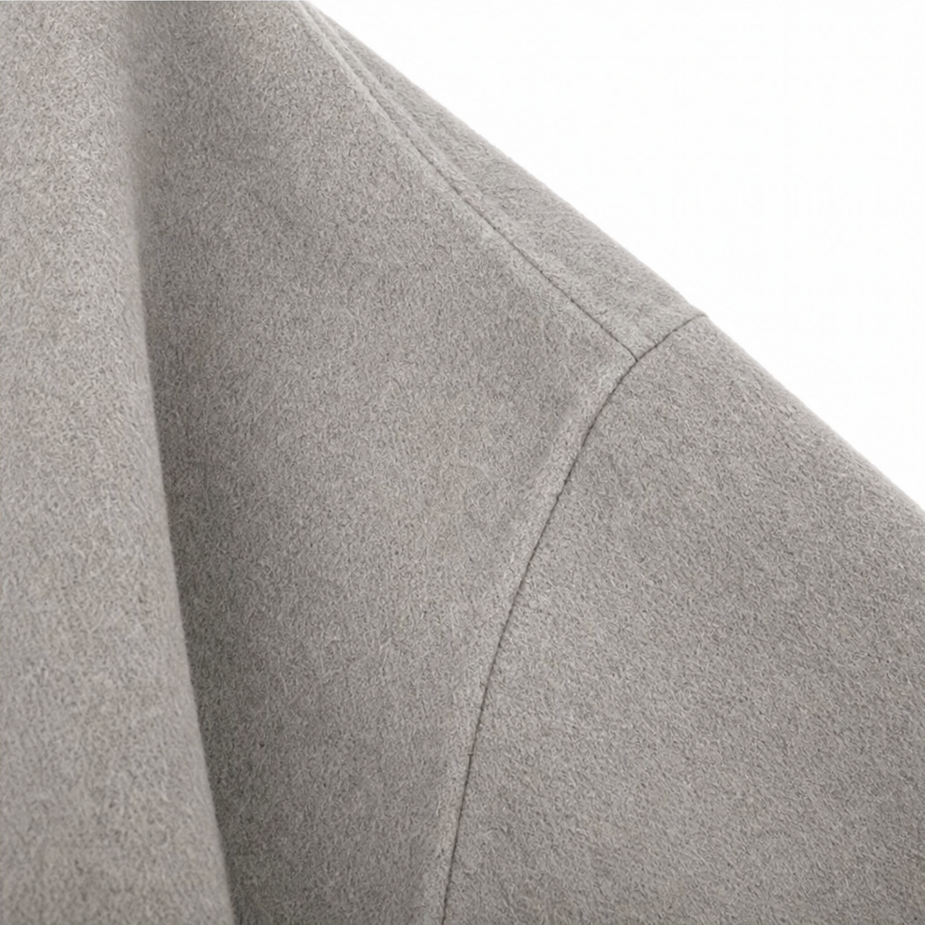 Asymmetrische Wickelcape-Jacke mit Knopfverschluss