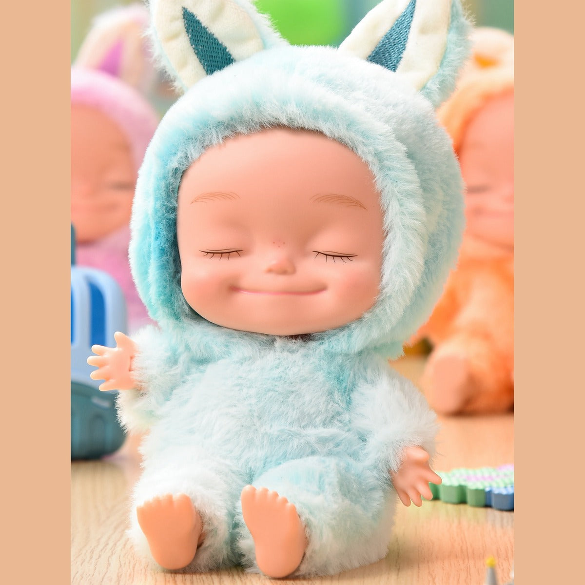 10,6 Zoll Plüsch Tier-Onesie Babypuppe mit geschlossenen Augen, beweglich
