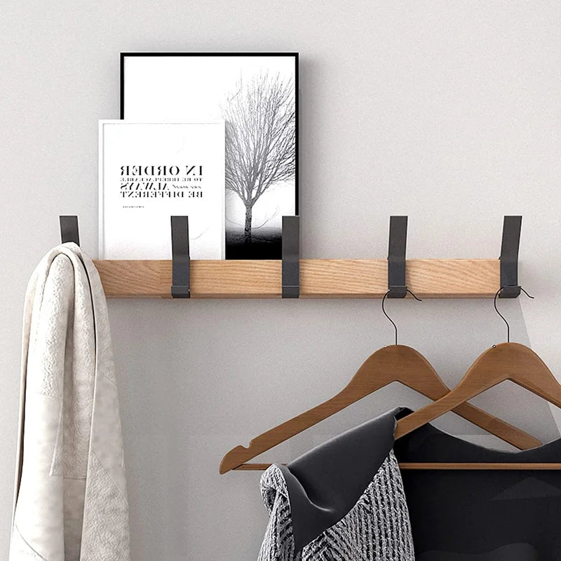 Wandgarderobe aus Holz