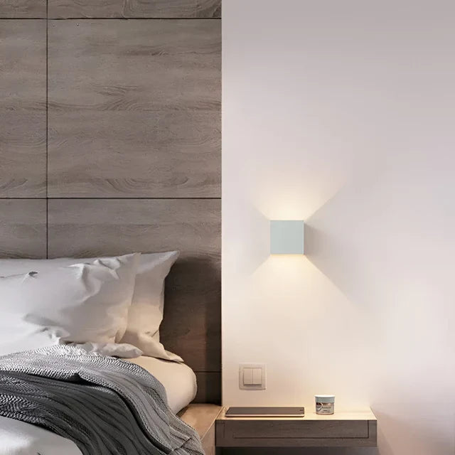 Kabellose Wandleuchte für innen und außen | LED Wandlampe mit Akku und Sensor