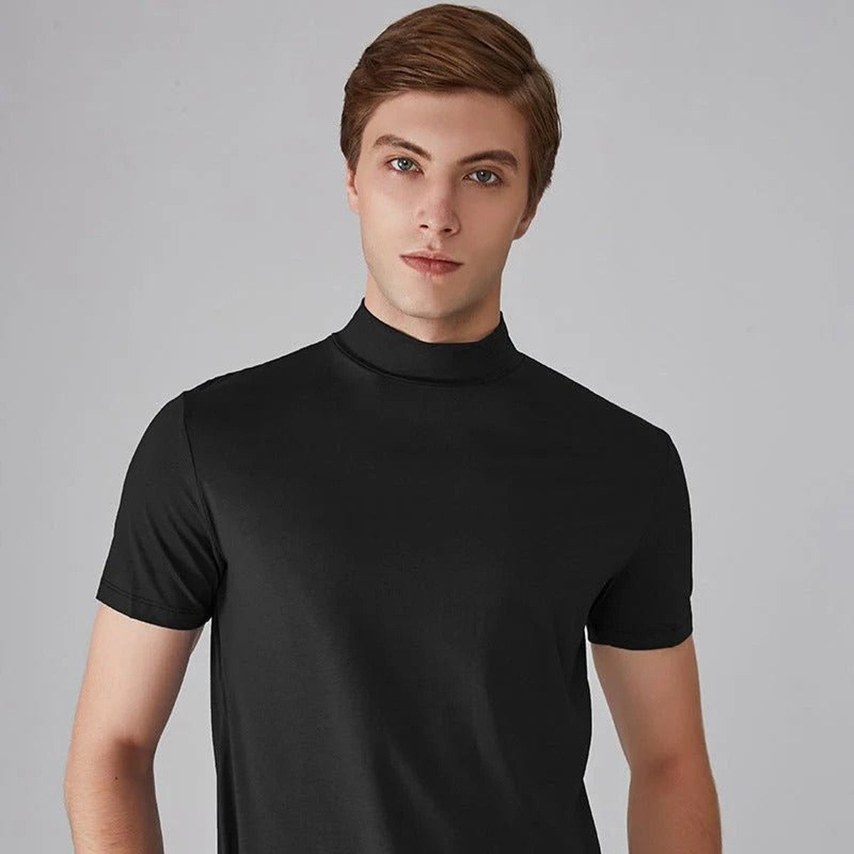 Herren Kurzarm-Stehkragen-T-Shirt mit einfarbigem Design