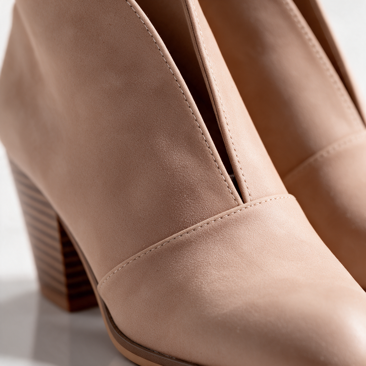Carina V-Cut Stiefeletten